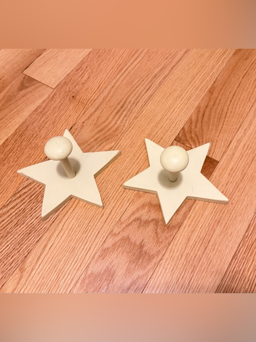 Pottery Barn kids light yellow star coat hooks knobs
